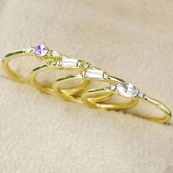✨HOST PICK🍸✨ Yellow Gold Tone 4pc Rings✨ - Picture 9 of 14